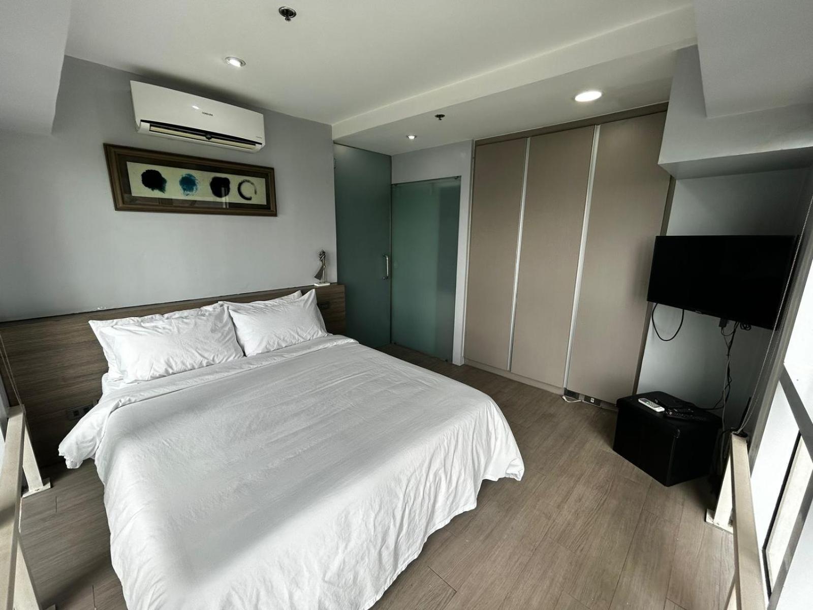 Oasis Regency @ Fort Victoria Bgc Taguig Extérieur photo