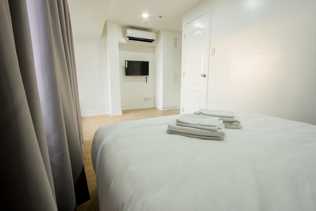 Oasis Regency @ Fort Victoria Bgc Taguig Extérieur photo