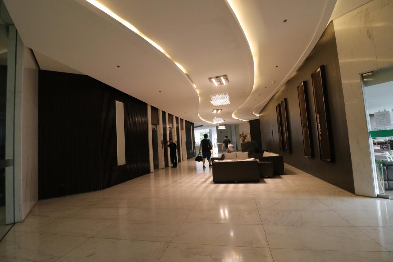 Oasis Regency @ Fort Victoria Bgc Taguig Extérieur photo