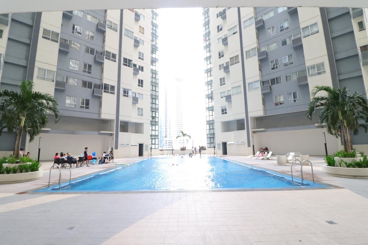 Oasis Regency @ Fort Victoria Bgc Taguig Extérieur photo