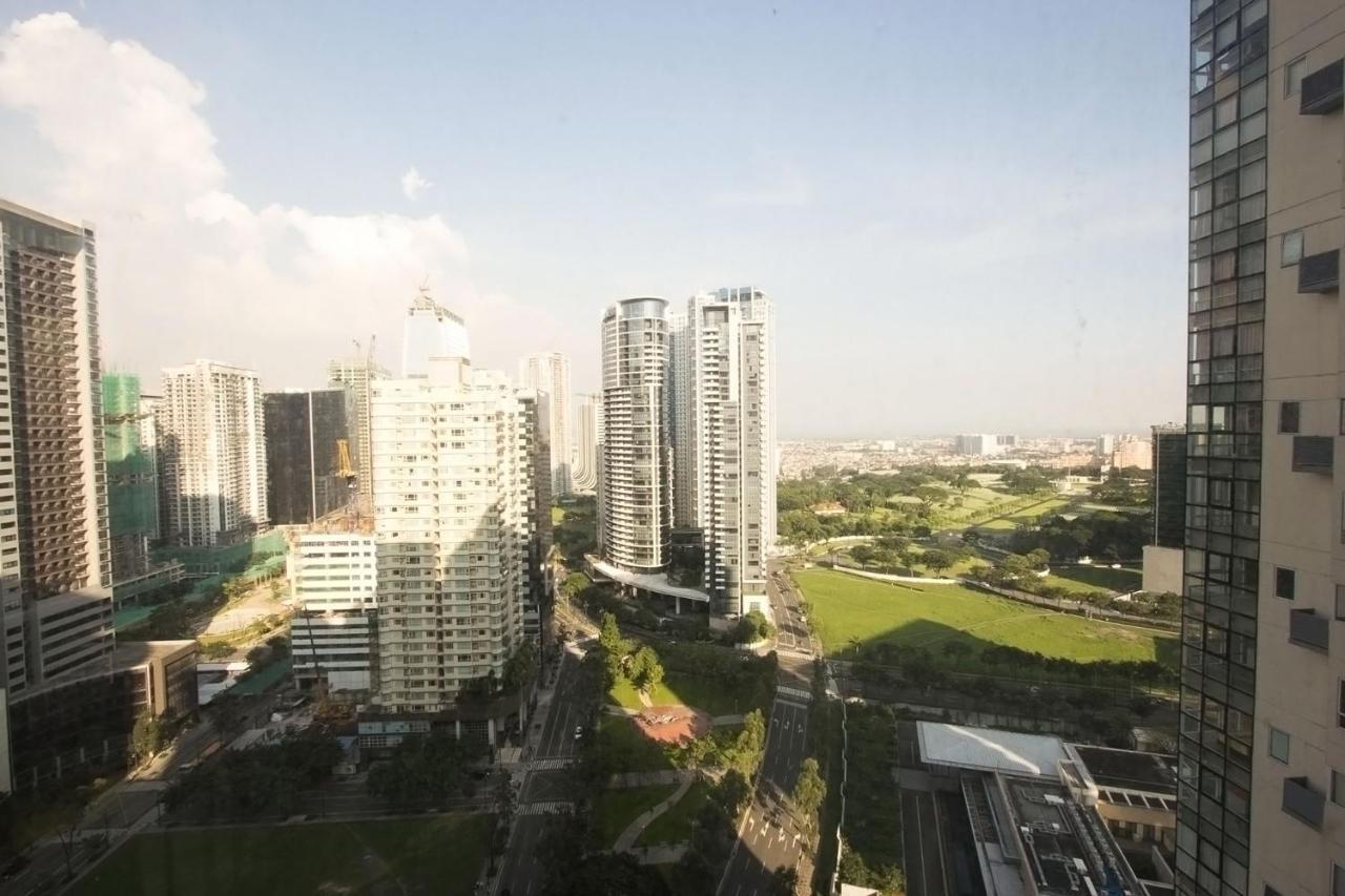 Oasis Regency @ Fort Victoria Bgc Taguig Extérieur photo