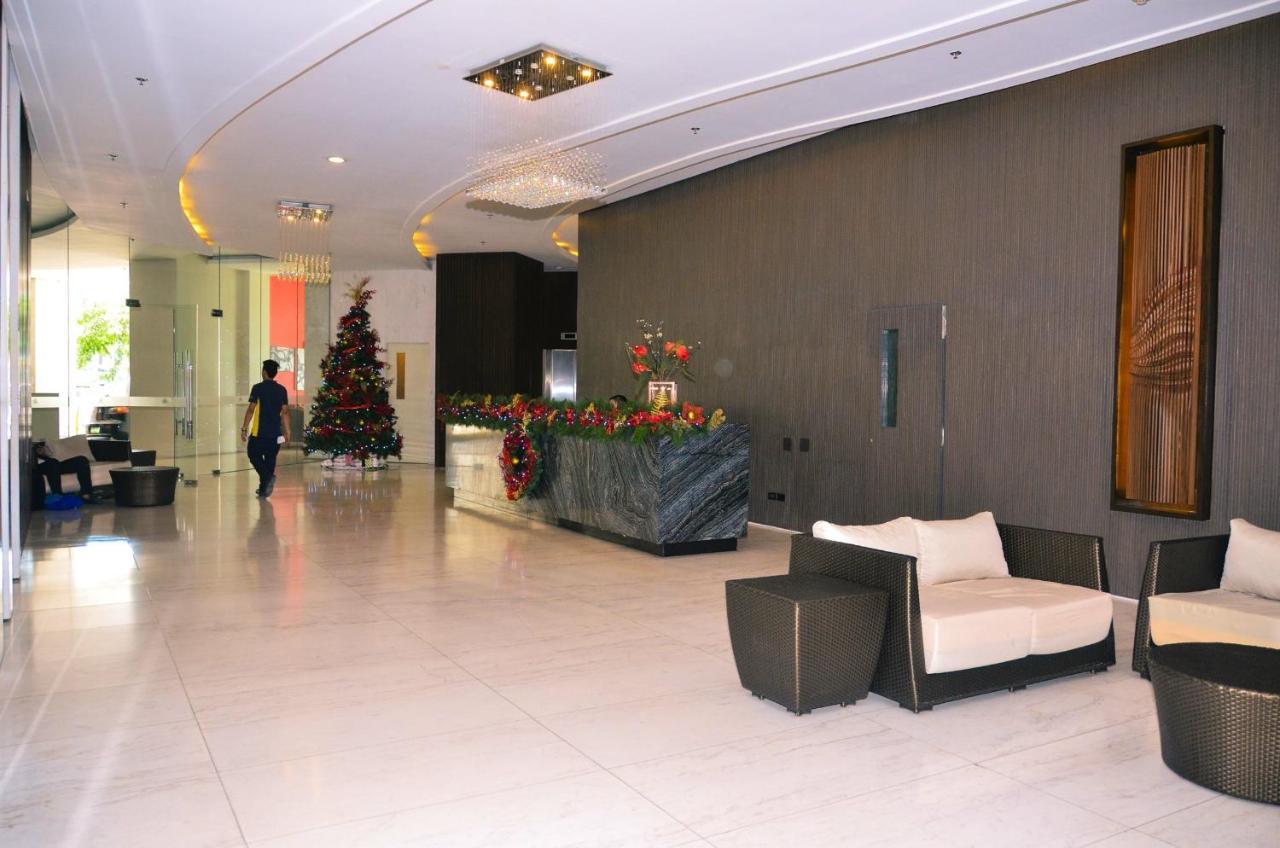 Oasis Regency @ Fort Victoria Bgc Taguig Extérieur photo