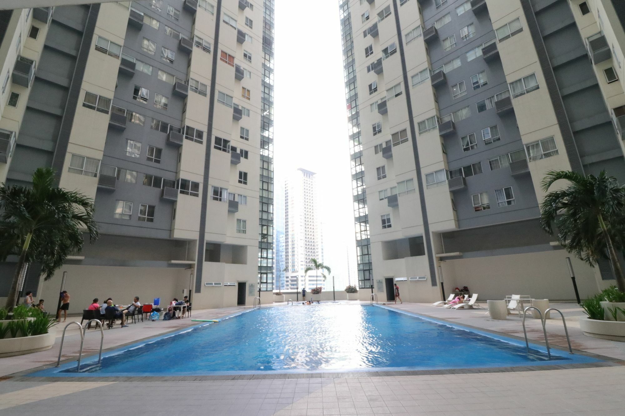 Oasis Regency @ Fort Victoria Bgc Taguig Extérieur photo