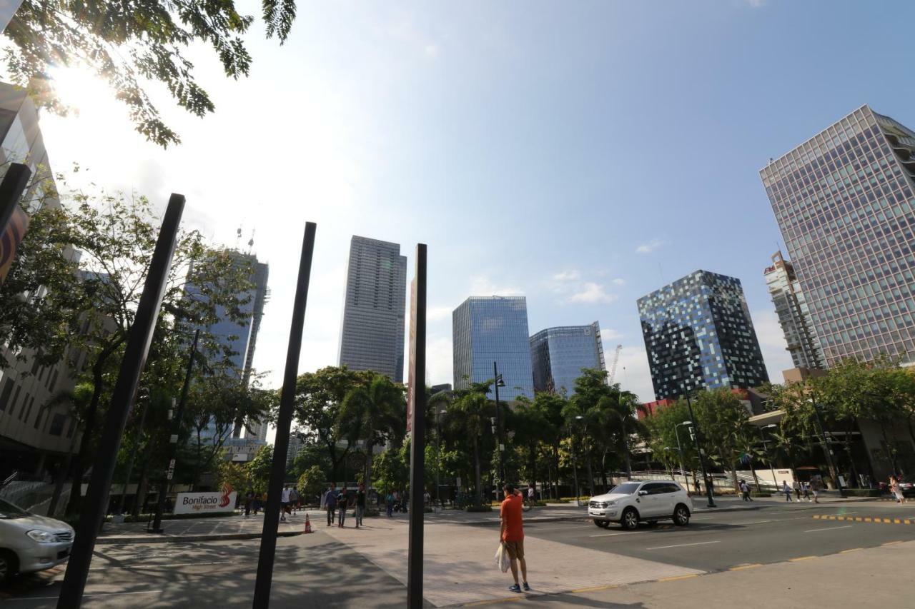 Oasis Regency @ Fort Victoria Bgc Taguig Extérieur photo
